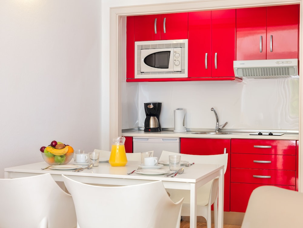 H10 Suites Lanzarote Gardens — Hotel rooms in Costa Teguise, Canary Islands