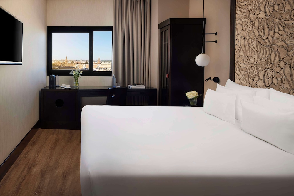 NH Collection Sevilla — Hotel rooms in Seville, Andalusia