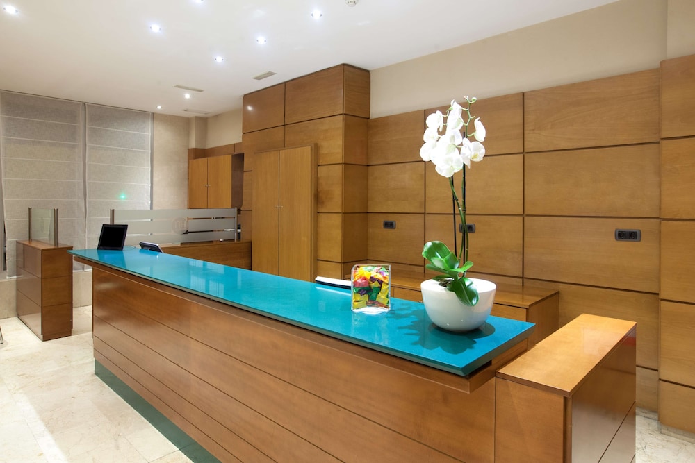 NH San Pedro — Hotel building in Marbella, Andalusia