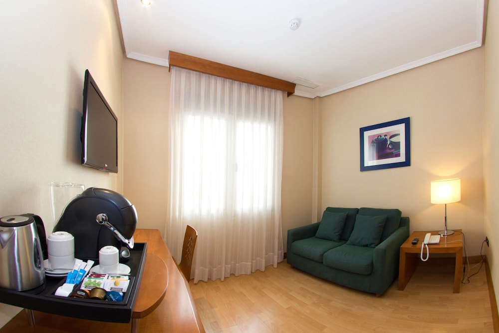 NH San Pedro — Hotel rooms in Marbella, Andalusia