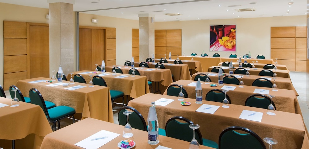 NH San Pedro — Hotel building in Marbella, Andalusia