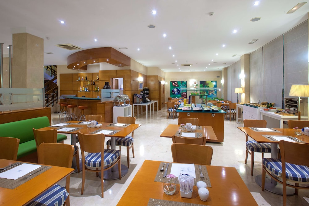 NH San Pedro — Restaurant & bars in Marbella, Andalusia