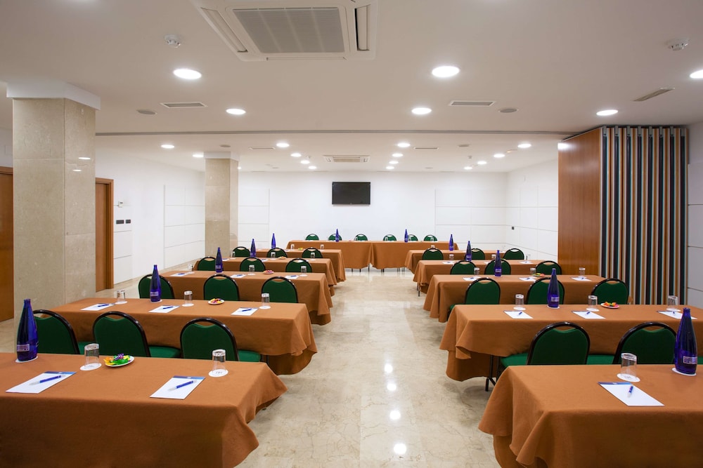 NH San Pedro — Hotel building in Marbella, Andalusia