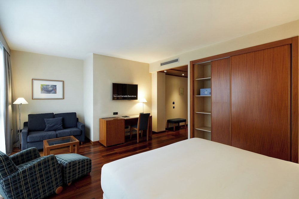 Sercotel Cornella Barcelona — Hotel rooms in Barcelona, Catalonia