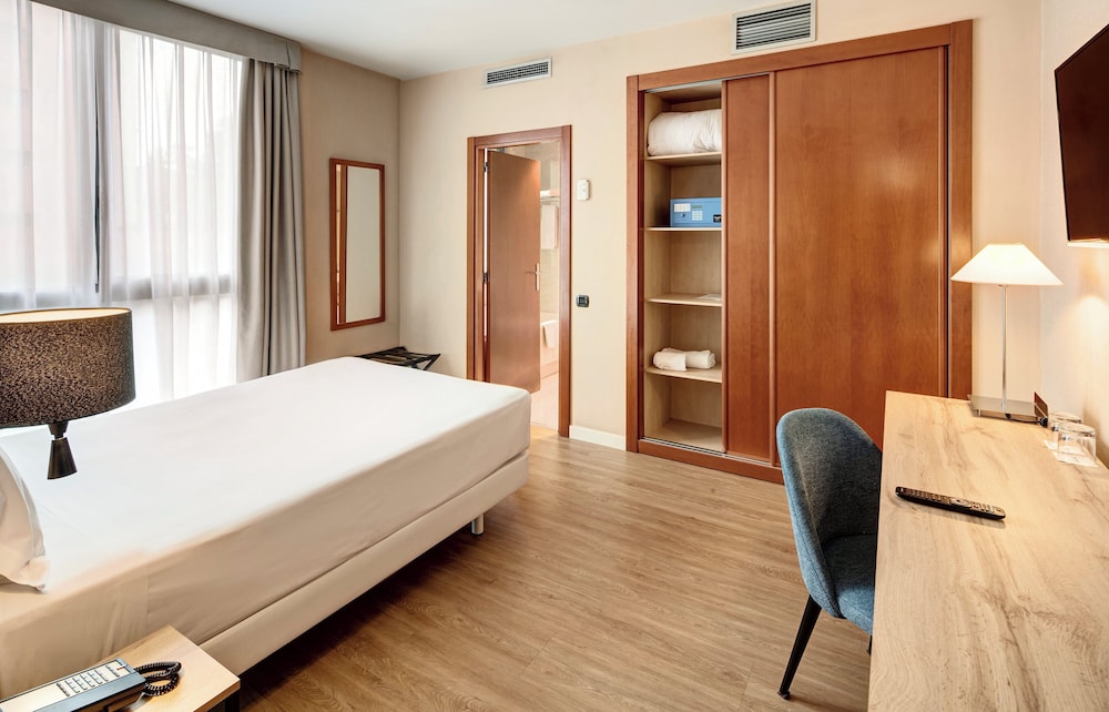 Sercotel Cornella Barcelona — Hotel rooms in Barcelona, Catalonia