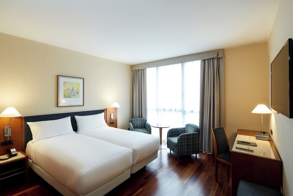 Sercotel Cornella Barcelona — Hotel rooms in Barcelona, Catalonia