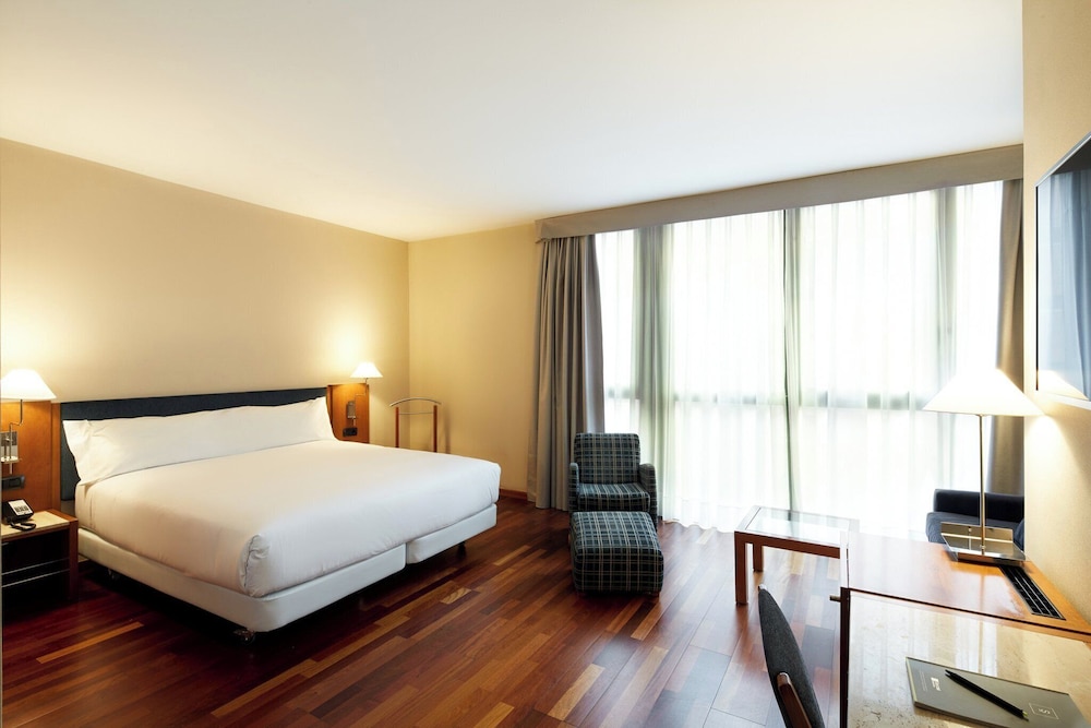 Sercotel Cornella Barcelona — Hotel rooms in Barcelona, Catalonia