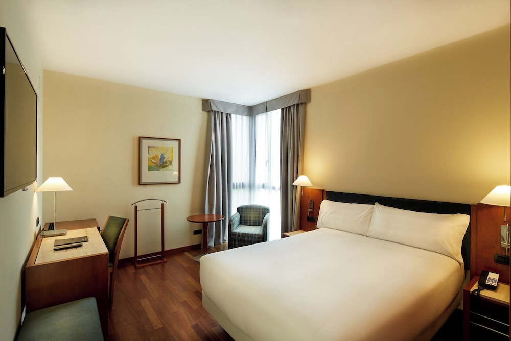 Sercotel Cornella Barcelona — Hotel rooms in Barcelona, Catalonia
