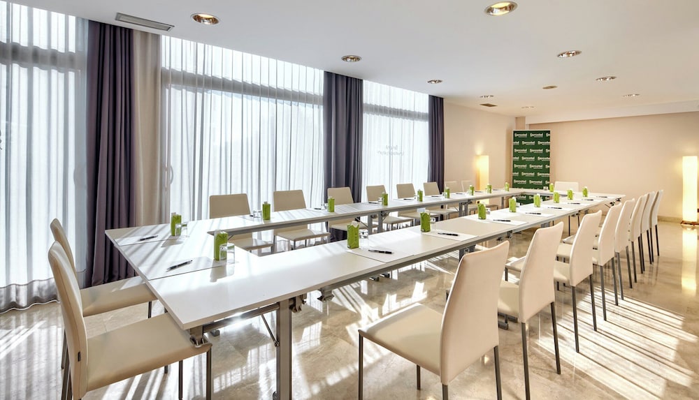 Sercotel Cornella Barcelona — Hotel rooms in Barcelona, Catalonia