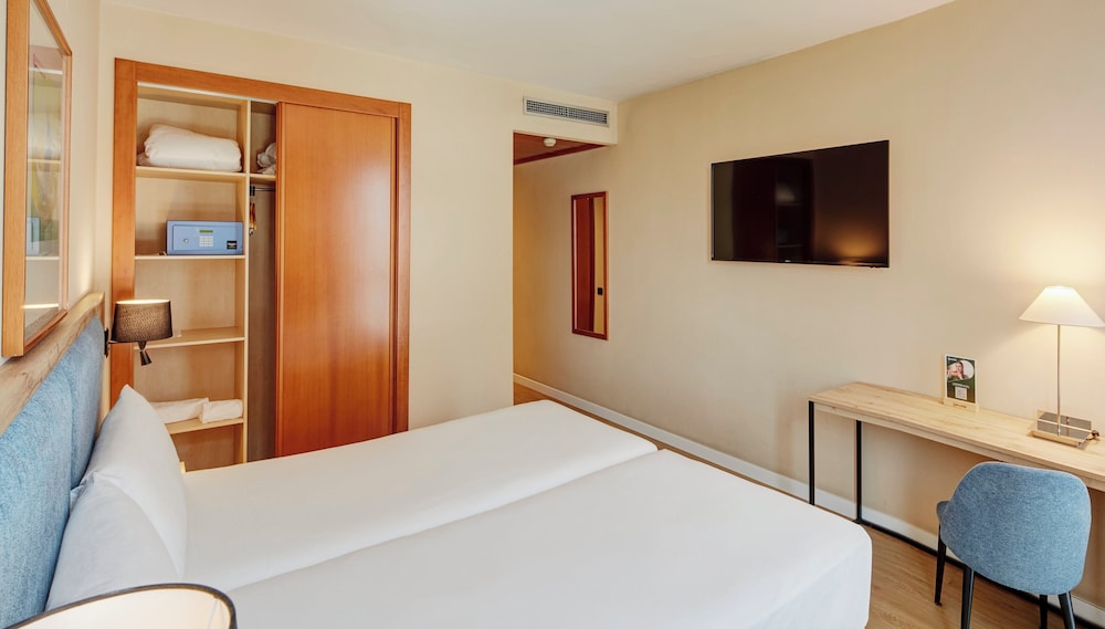 Sercotel Cornella Barcelona — Hotel rooms in Barcelona, Catalonia