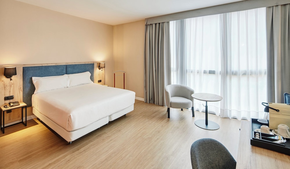 Sercotel Cornella Barcelona — Hotel rooms in Barcelona, Catalonia
