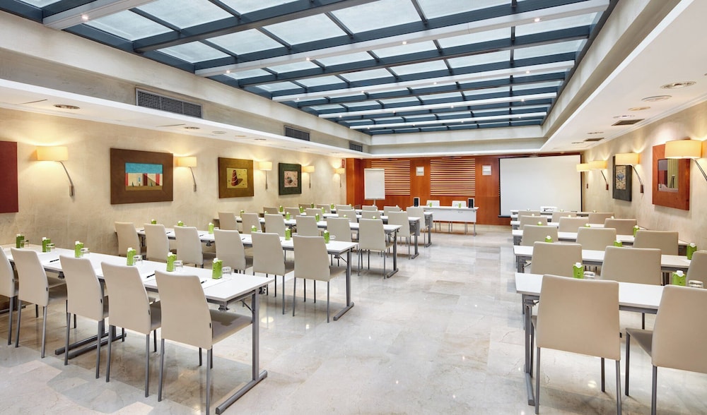 Sercotel Cornella Barcelona — Hotel building in Barcelona, Catalonia