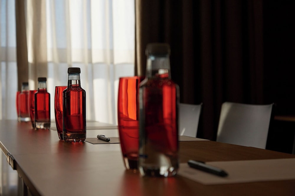 Sercotel Cornella Barcelona — Hotel rooms in Barcelona, Catalonia