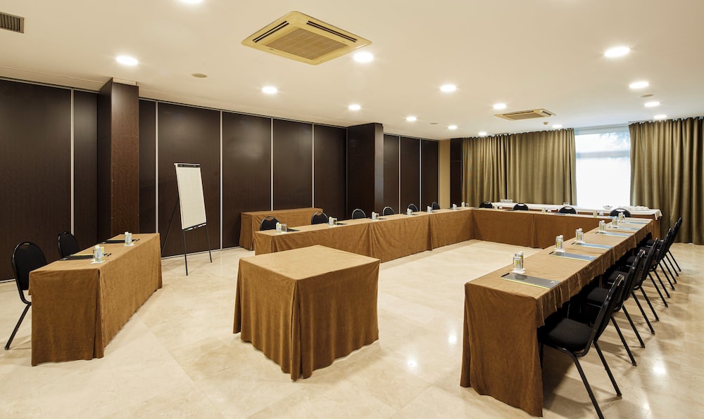 Sercotel Sant Boi — Hotel building in Barcelona, Catalonia