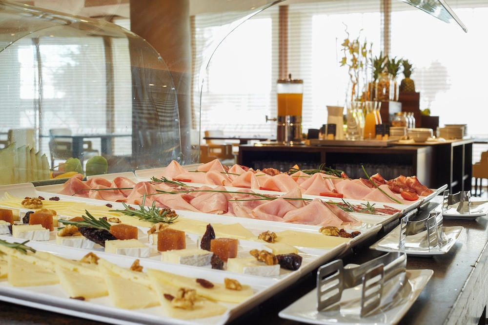 Sercotel Sant Boi — Restaurant & bars in Barcelona, Catalonia
