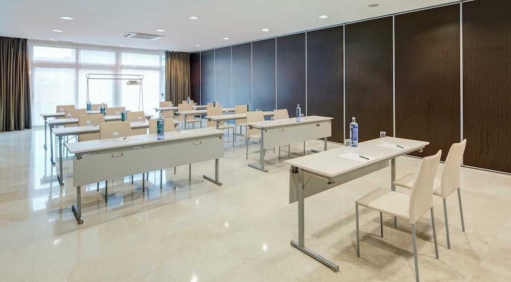 Sercotel Sant Boi — Restaurant & bars in Barcelona, Catalonia