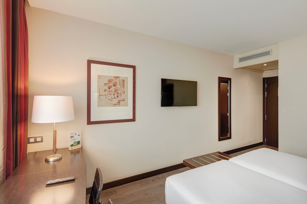 Sercotel Sant Boi — Hotel rooms in Barcelona, Catalonia