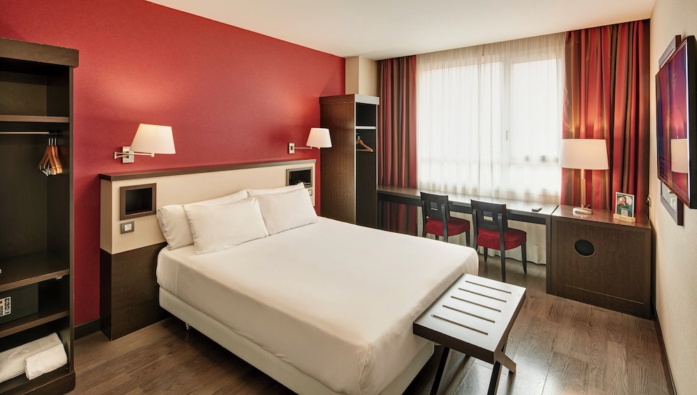 Sercotel Sant Boi — Hotel rooms in Barcelona, Catalonia
