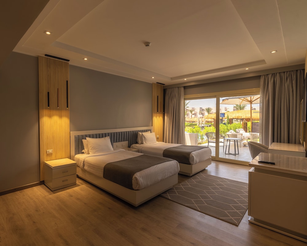 SUNRISE Crystal Bay Resort - Grand Select — Hotel rooms in Hurghada, Red Sea