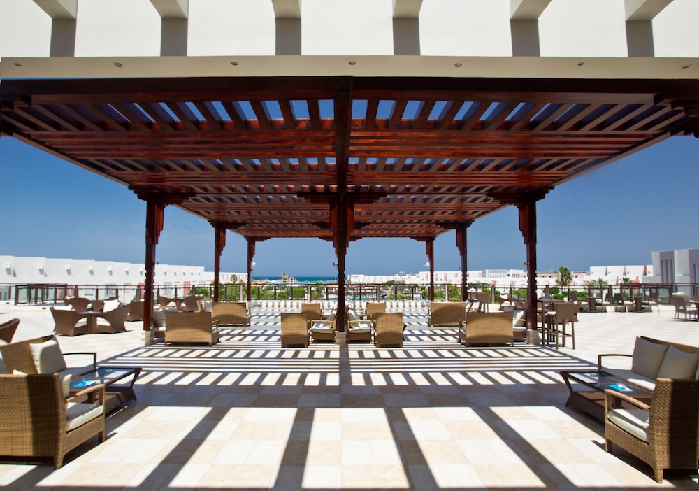 SUNRISE Crystal Bay Resort - Grand Select — Beach in Hurghada, Red Sea