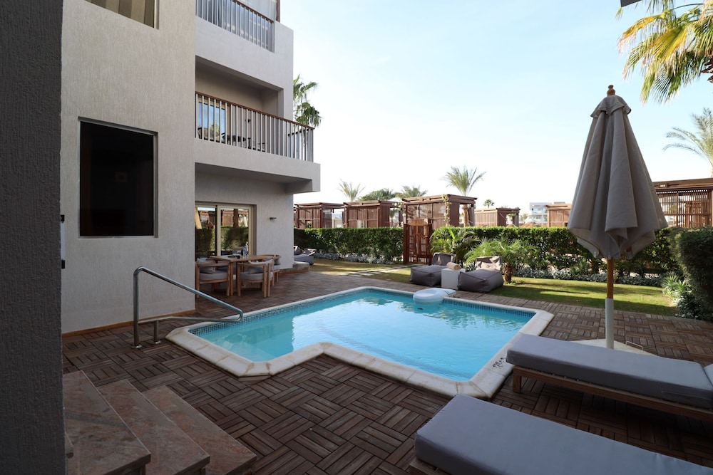 SUNRISE Crystal Bay Resort - Grand Select — Swimming pool in Hurghada, Red Sea