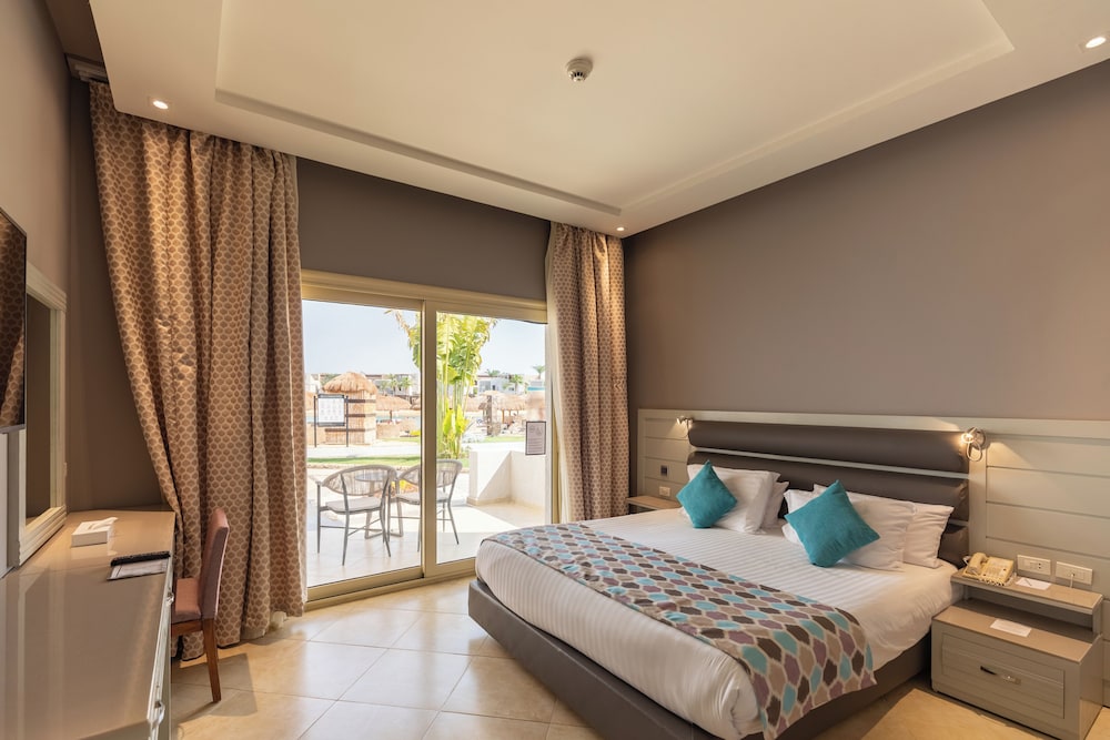SUNRISE Crystal Bay Resort - Grand Select — Hotel rooms in Hurghada, Red Sea