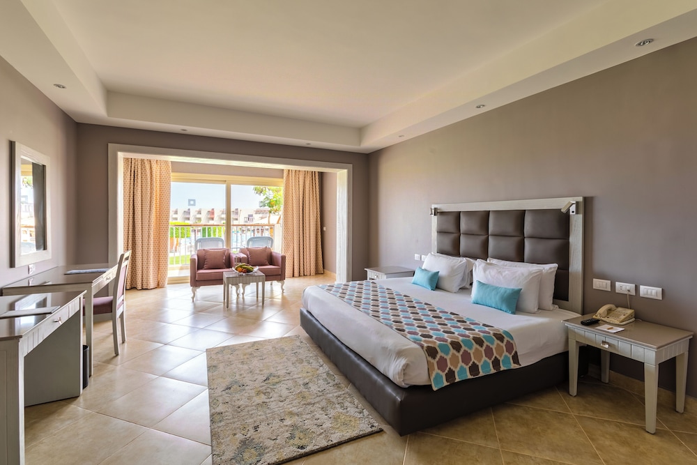 SUNRISE Crystal Bay Resort - Grand Select — Hotel rooms in Hurghada, Red Sea