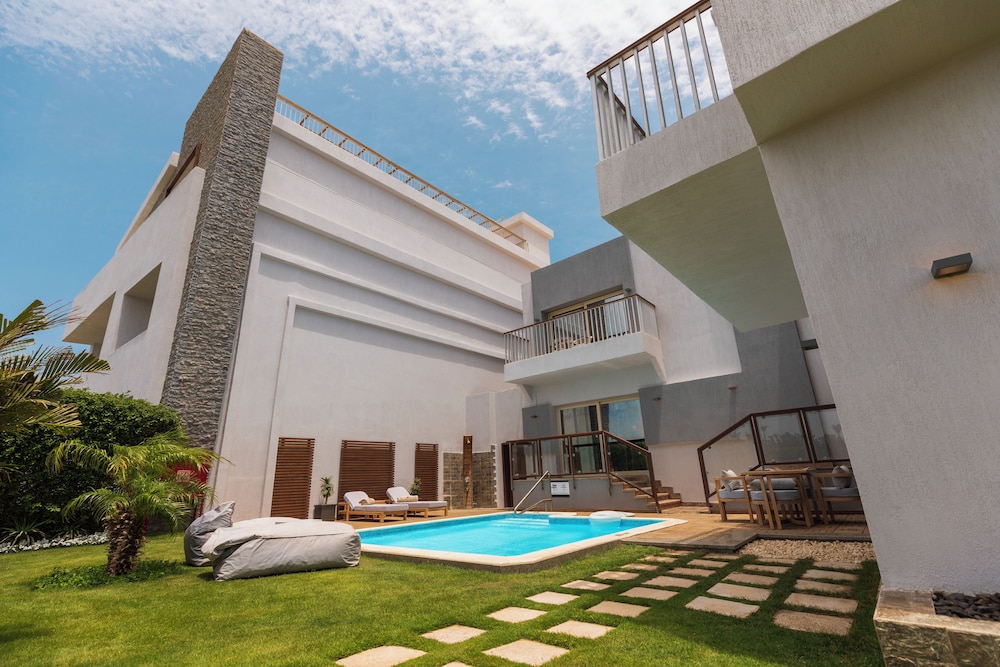 SUNRISE Crystal Bay Resort - Grand Select — Swimming pool in Hurghada, Red Sea
