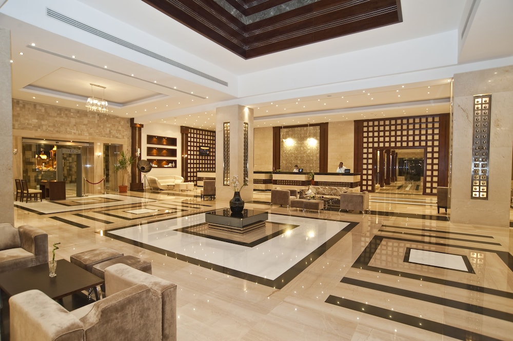 SUNRISE Crystal Bay Resort - Grand Select — Hotel building in Hurghada, Red Sea