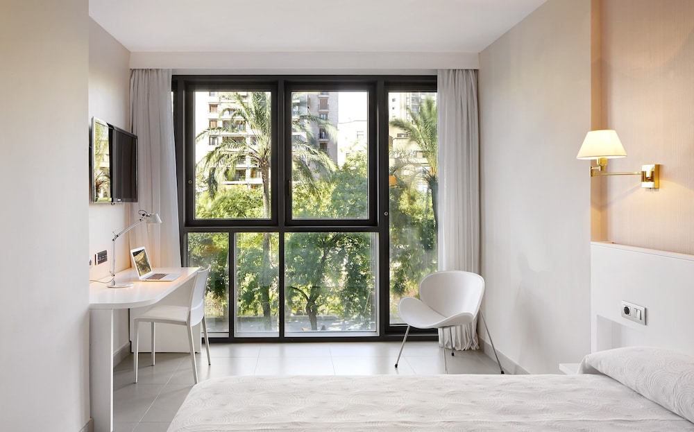 Hotel Palladium — Hotel rooms in Palma de Mallorca, Balearic Islands
