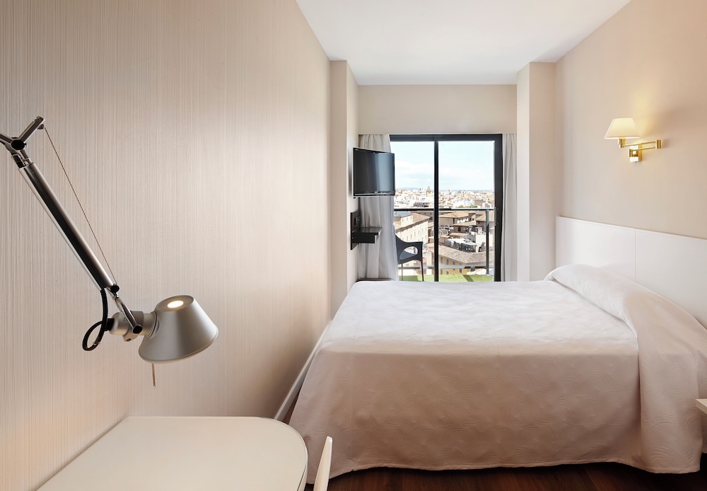 Hotel Palladium — Hotel rooms in Palma de Mallorca, Balearic Islands