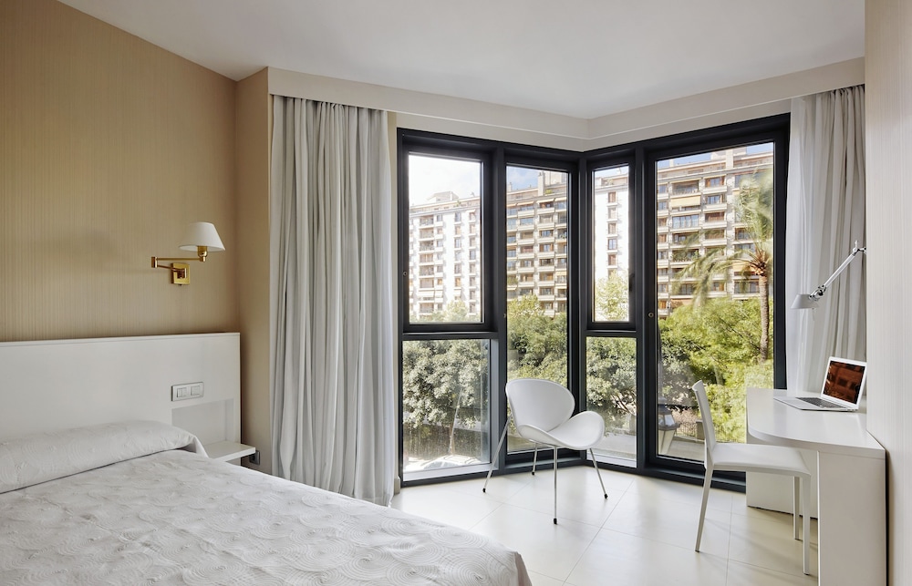 Hotel Palladium — Hotel rooms in Palma de Mallorca, Balearic Islands