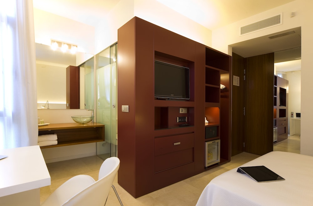 Hotel Palladium — Hotel rooms in Palma de Mallorca, Balearic Islands