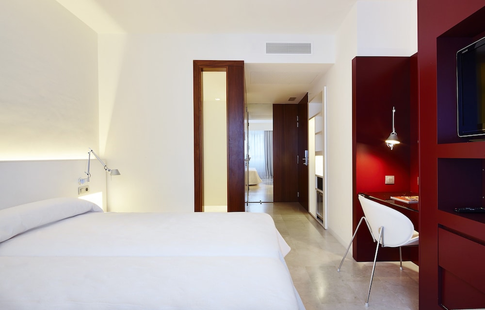Hotel Palladium — Hotel rooms in Palma de Mallorca, Balearic Islands