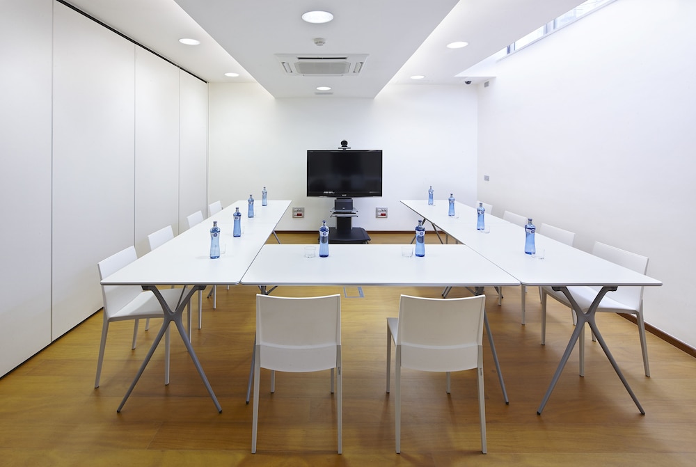 Hotel Palladium — Hotel building in Palma de Mallorca, Balearic Islands