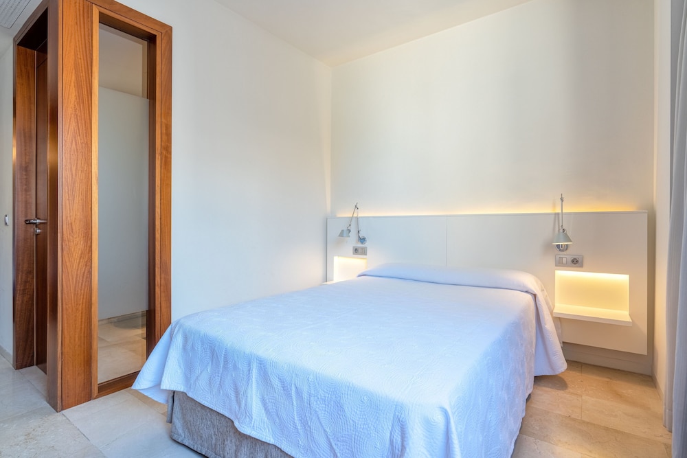 Hotel Palladium — Hotel rooms in Palma de Mallorca, Balearic Islands