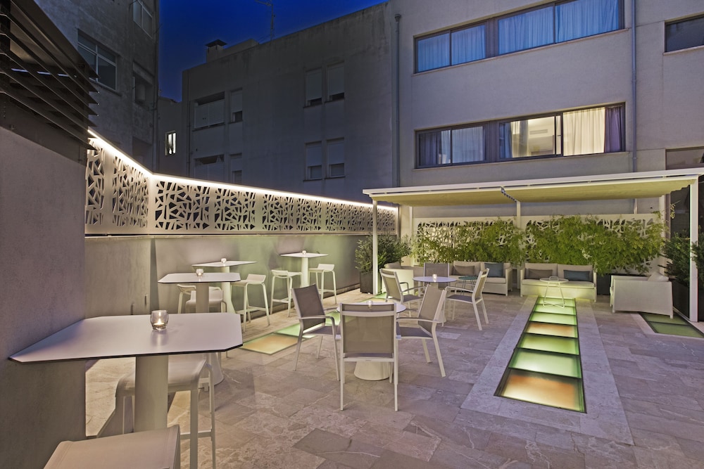 Hotel Palladium — Restaurant & bars in Palma de Mallorca, Balearic Islands