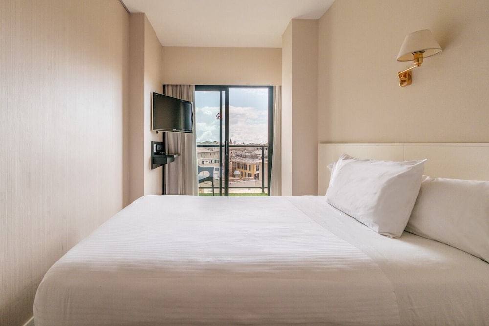 Hotel Palladium — Hotel rooms in Palma de Mallorca, Balearic Islands