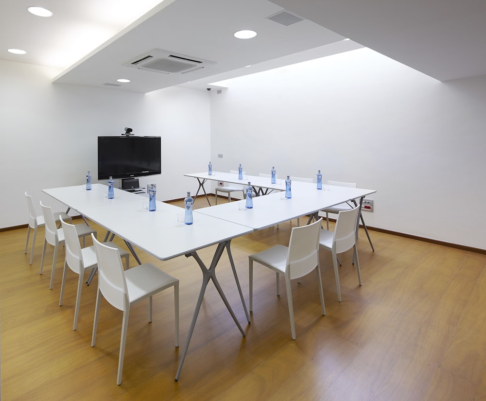 Hotel Palladium — Hotel building in Palma de Mallorca, Balearic Islands