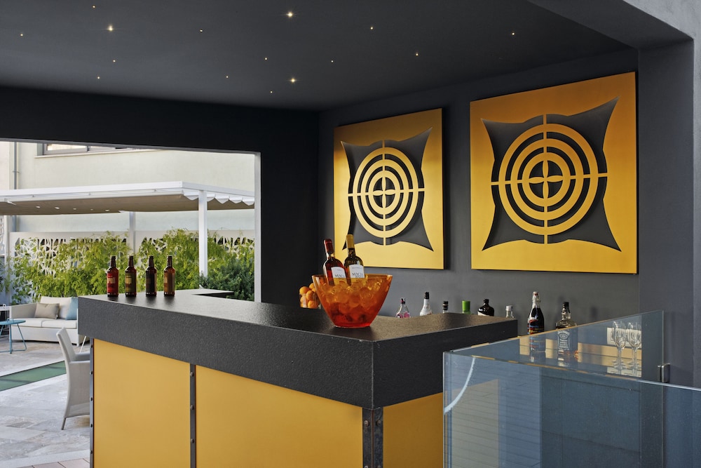 Hotel Palladium — Restaurant & bars in Palma de Mallorca, Balearic Islands