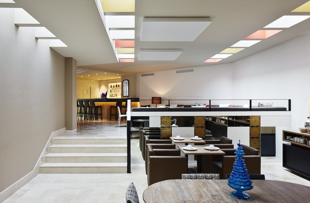Hotel Palladium — Restaurant & bars in Palma de Mallorca, Balearic Islands