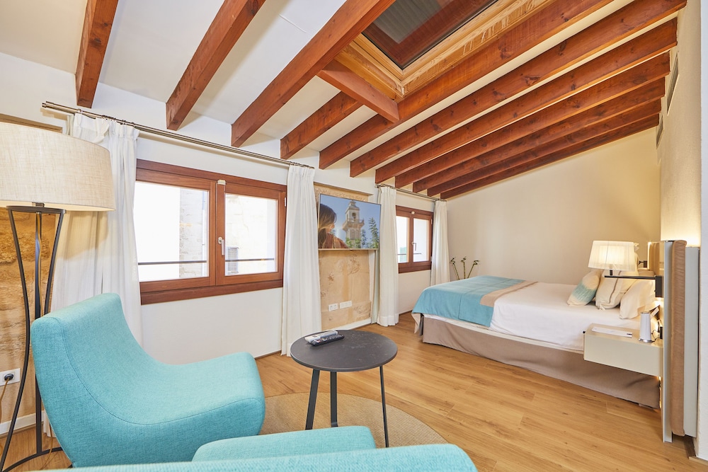 Santa Clara Urban Hotel & Spa — Hotel rooms in Palma de Mallorca, Balearic Islands