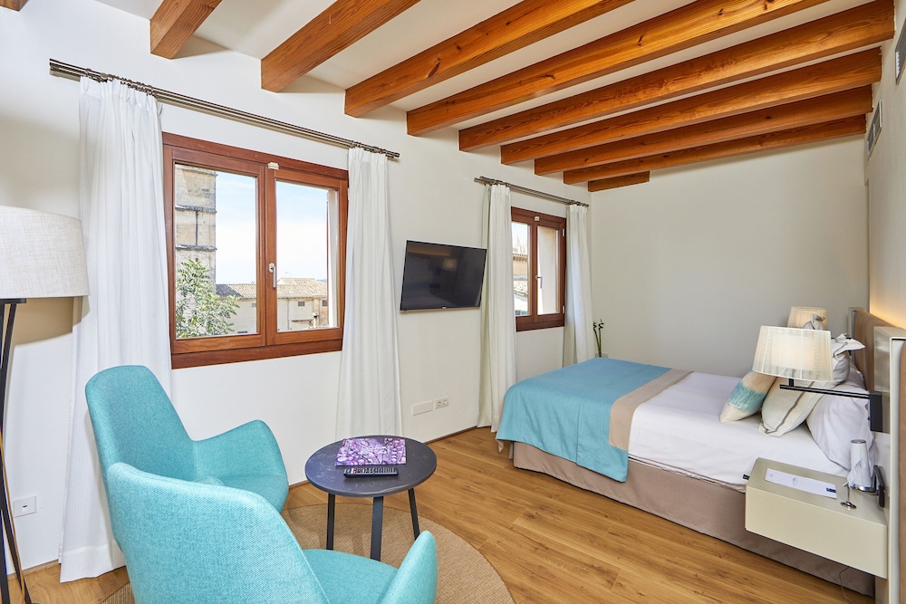Santa Clara Urban Hotel & Spa — Hotel rooms in Palma de Mallorca, Balearic Islands
