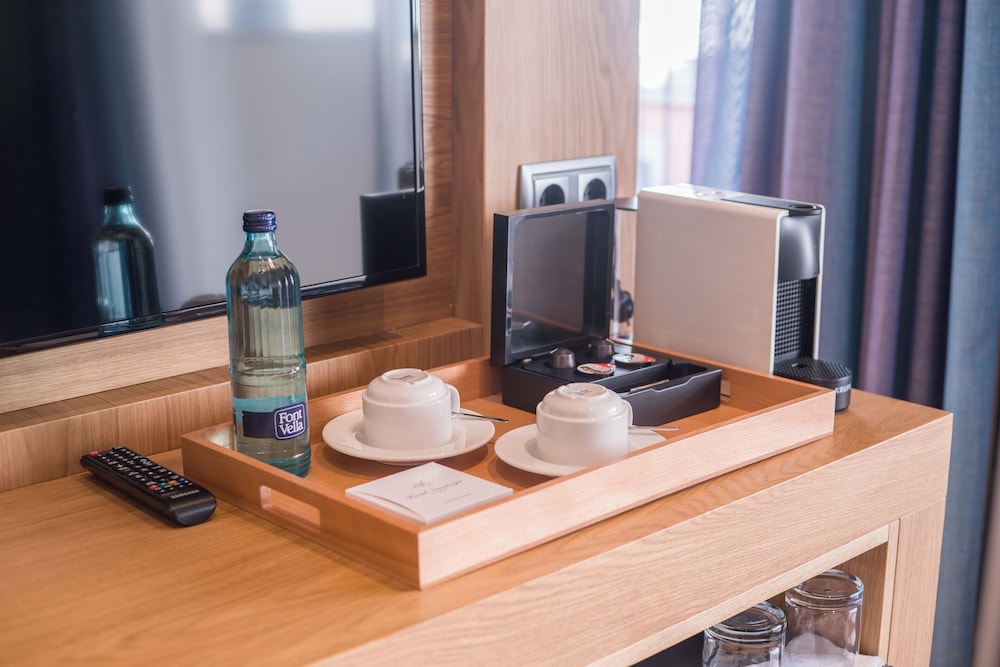 Hotel Saratoga — Hotel rooms in Palma de Mallorca, Balearic Islands