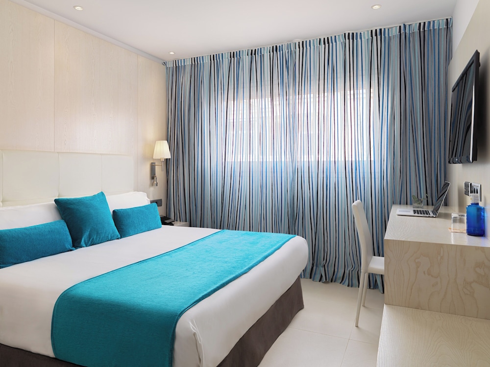 Hotel Saratoga — Hotel rooms in Palma de Mallorca, Balearic Islands