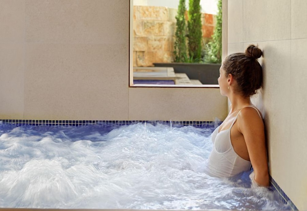 Hotel Saratoga — Spa in Palma de Mallorca, Balearic Islands