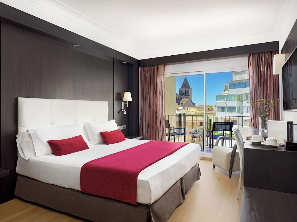 Hotel Saratoga — Hotel rooms in Palma de Mallorca, Balearic Islands