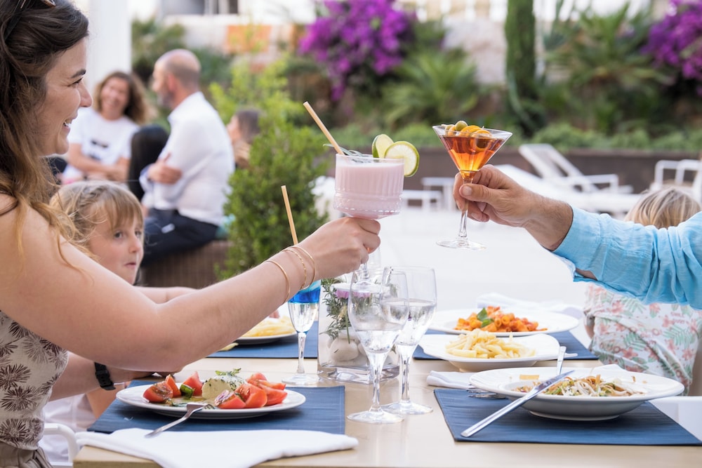 Hotel Saratoga — Restaurant & bars in Palma de Mallorca, Balearic Islands