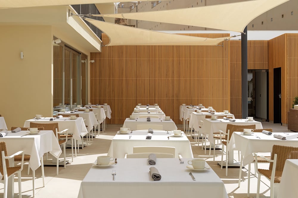 Hotel Saratoga — Restaurant & bars in Palma de Mallorca, Balearic Islands