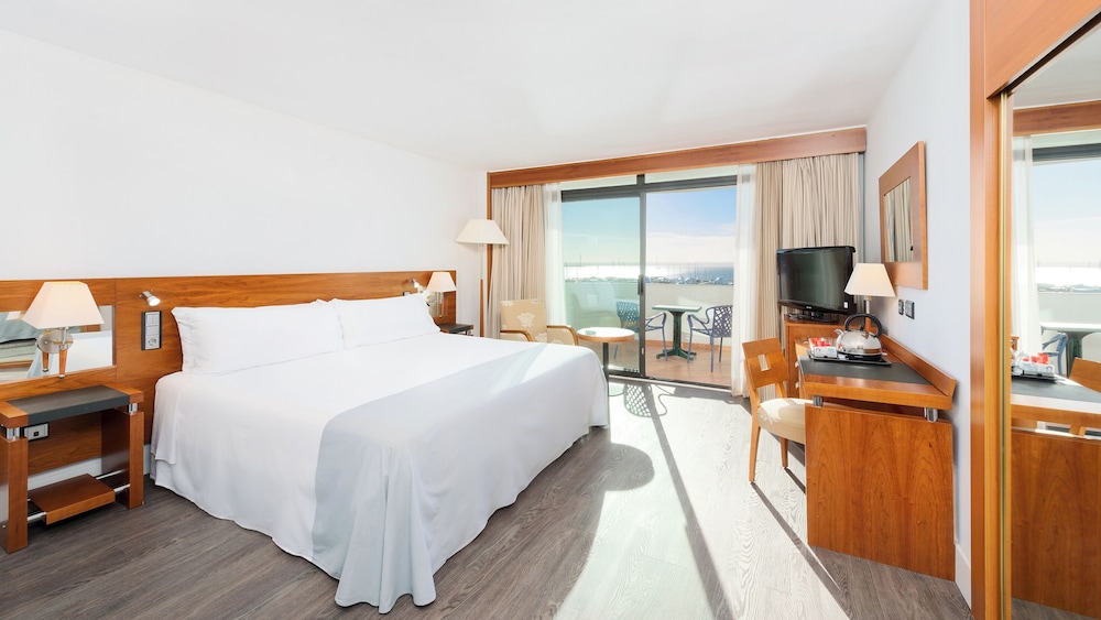 Hotel Palma Bellver Affiliated by Meliá — Hotel rooms in Palma de Mallorca, Balearic Islands